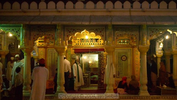 Worshippers and  officials at the Tomb of Nizammudin, Delhi