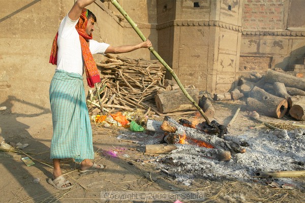 It takes several hours for the corpse to be consumed and the staff continually tend to the flames and turn the flesh to maximise the rate of consumption