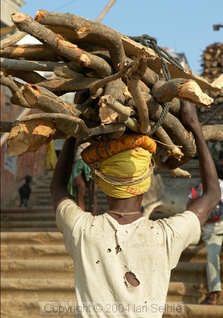 Carrying the wood up from the boats