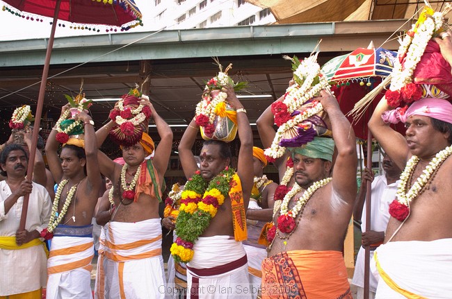 Moving the deities from the previous location in the golden and silver chariots