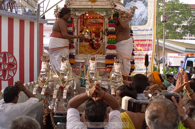 Moving the deities from the previous location in the golden and silver chariots