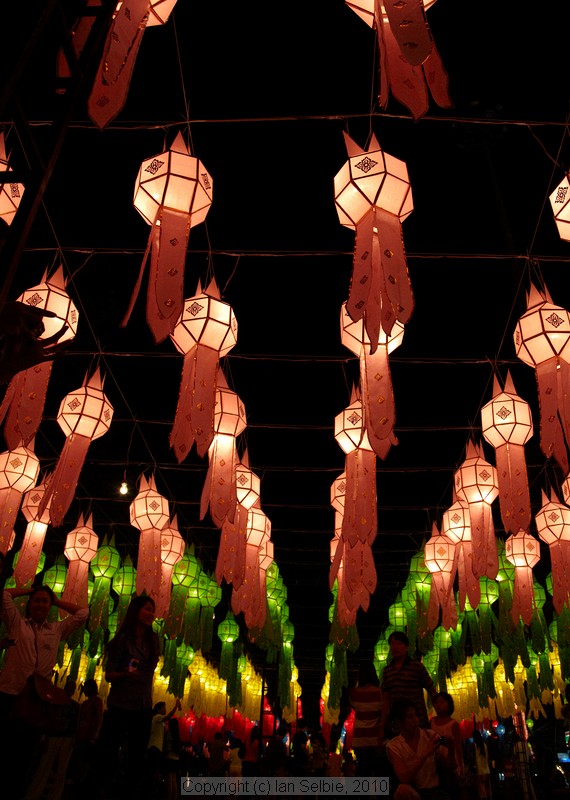 Loi Krathong (Floating Lantern) Festival, Chiangmai, Thailand