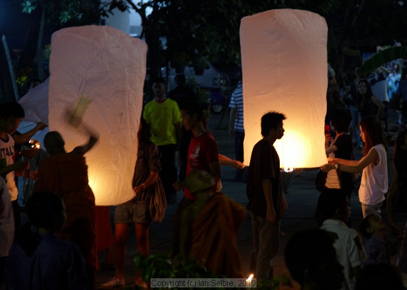 Loi Krathong (Floating Lantern) Festival, Chiangmai, Thailand