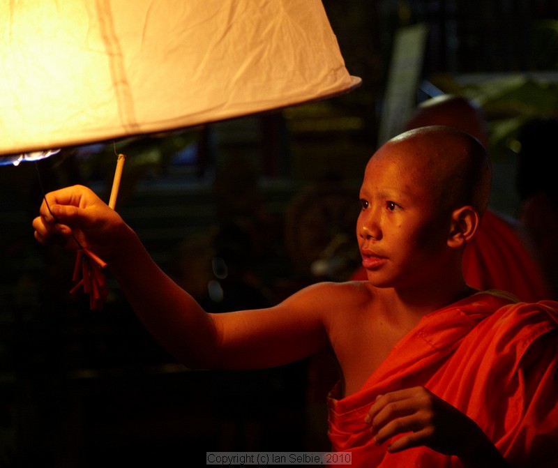 Loi Krathong (Floating Lantern) Festival, Chiangmai, Thailand