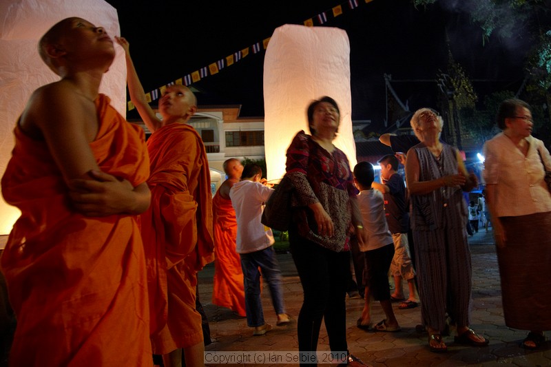 Loi Krathong (Floating Lantern) Festival, Chiangmai, Thailand