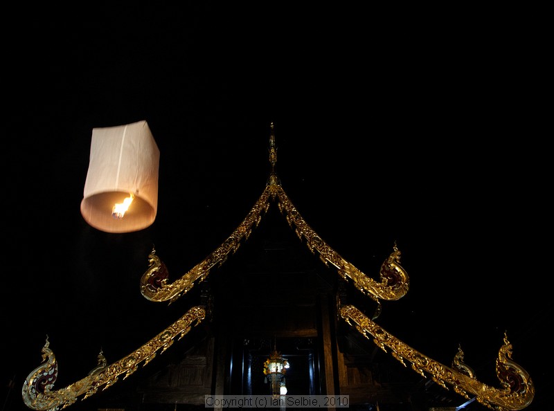 Loi Krathong (Floating Lantern) Festival, Chiangmai, Thailand
