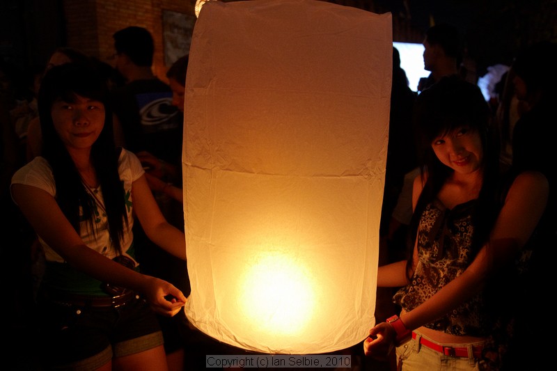 Loi Krathong (Floating Lantern) Festival, Chiangmai, Thailand