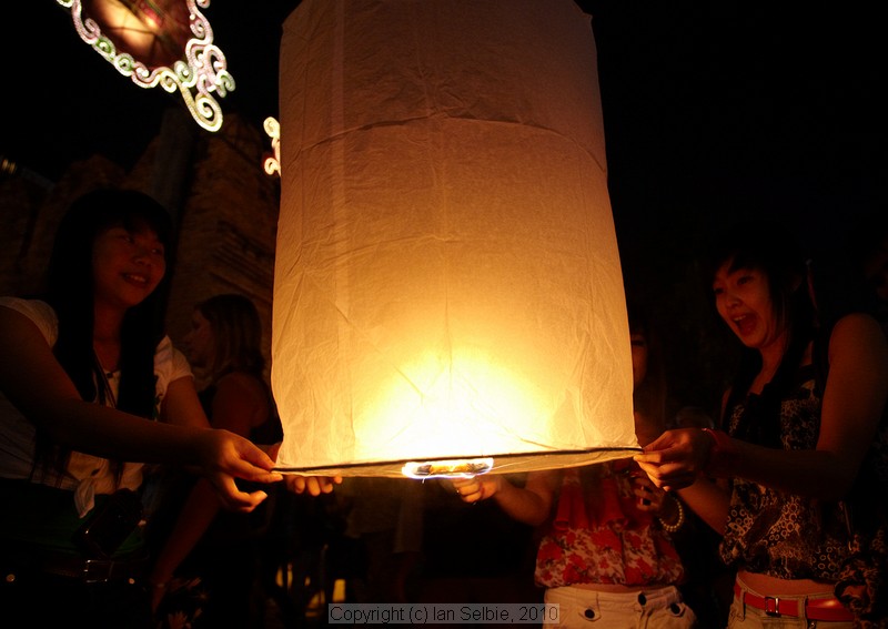 Loi Krathong (Floating Lantern) Festival, Chiangmai, Thailand