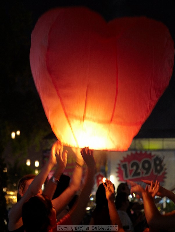 Loi Krathong (Floating Lantern) Festival, Chiangmai, Thailand