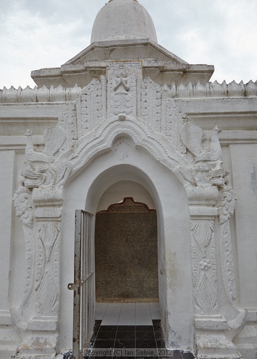 Kuthodaw Pagoda - Myanmar, 2012